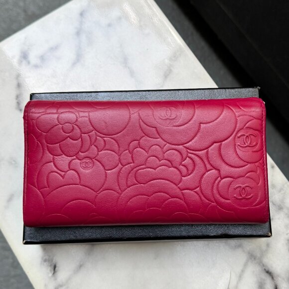 CHANEL Pink Camellia Lamb Leather Flap Wallet COA - Full Set - Picture 7 of 13